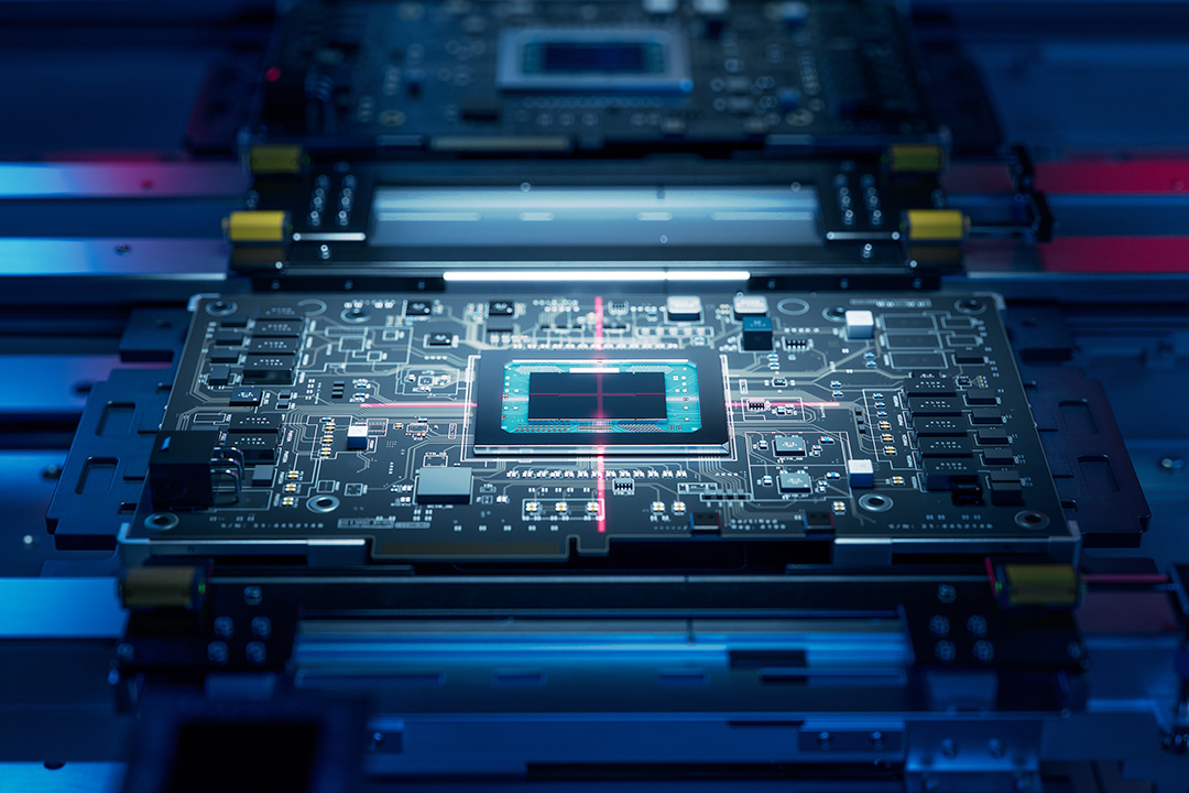 Placa de circuito impreso industrial completamente ensamblada con múltiples BGA y componentes de paso fino, lo que demuestra las capacidades integrales de ensamblaje BGA llave en mano de LHD TECH.
