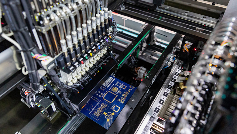 produttore di assemblaggio di PCB