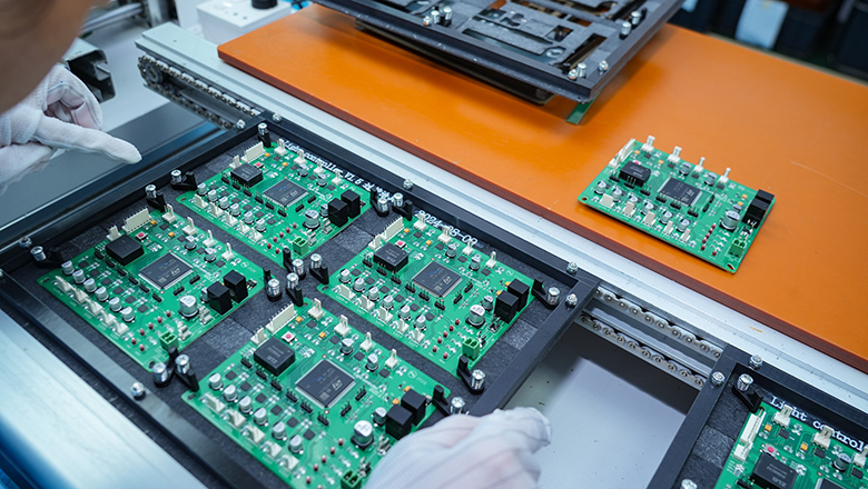 assemblaggio di schede PCB