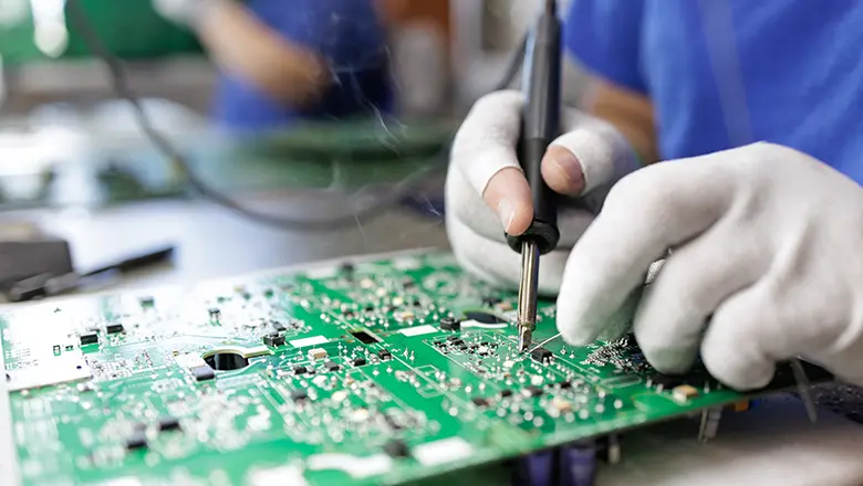 soldering-smd-components